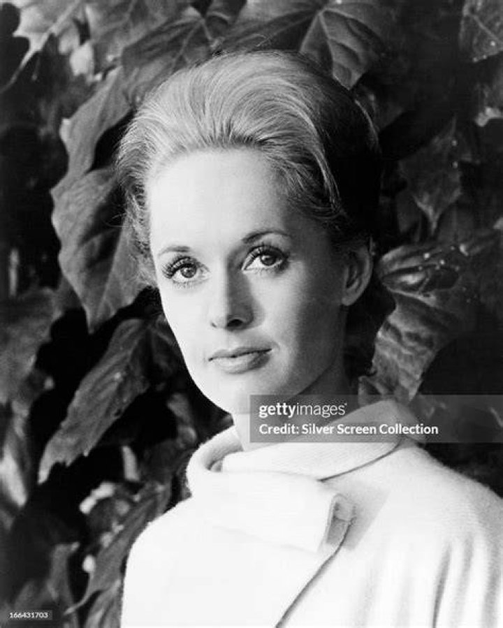 1963, american actor tippi hedren and a group of children run away from the attacking crows in a still from the film 'the birds' directed by alfred hitchcock photo by universal studiosgetty images