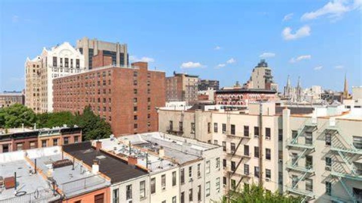 215 West 122nd Street in Harlem interiors