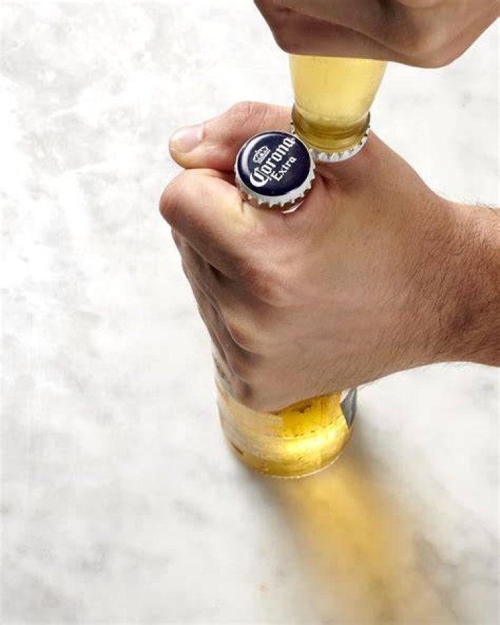 9 Different Ways to Open a Beer Bottle without a Bottle Opener