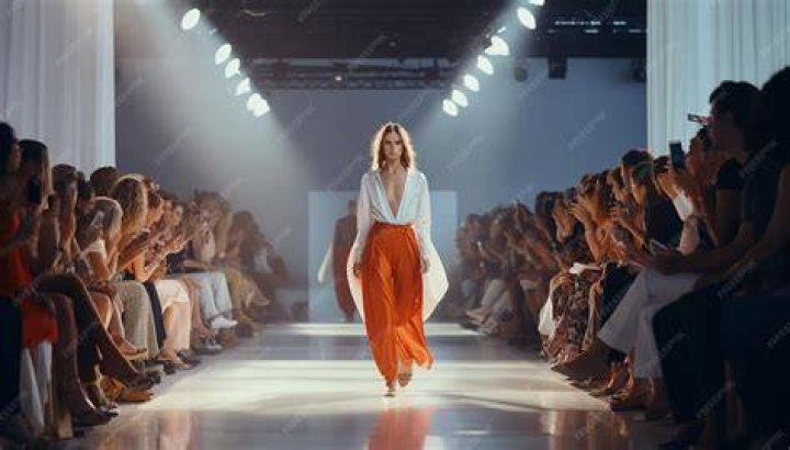 a model on the runway at fforme in a guide to the best new designers to know 2023