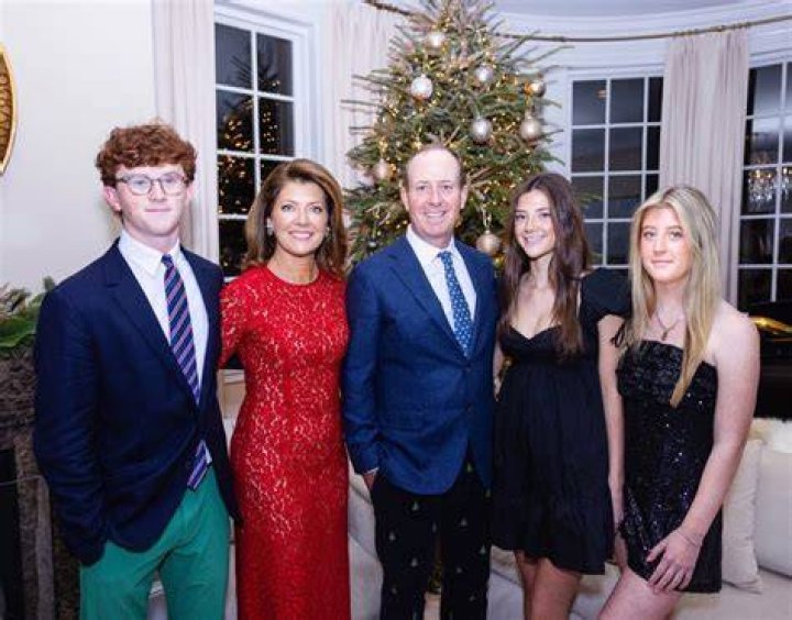 A picture of Geoff Tracy and his wife.