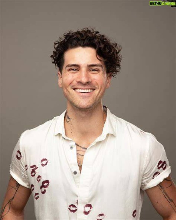 Anthony Padilla: YouTuber, Age, Height, Wife, Tattoo, Net Worth !