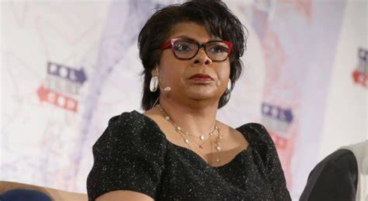 April Ryan height