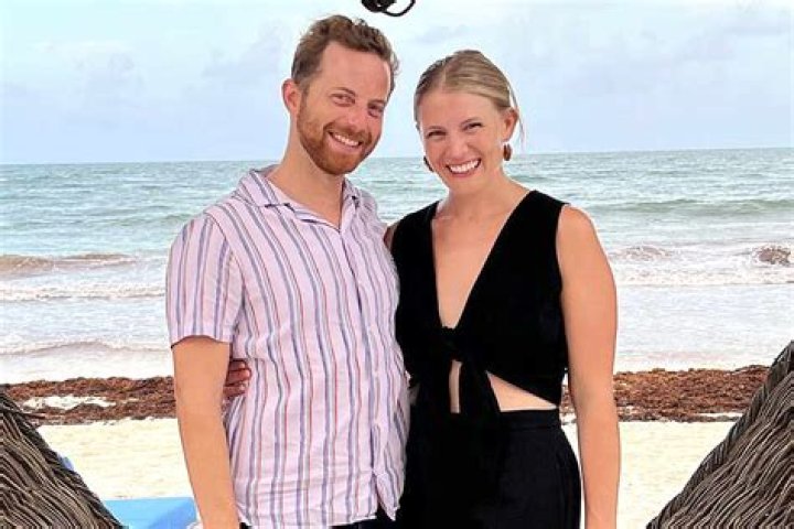 Ariel Helwani&rsquo;s wife