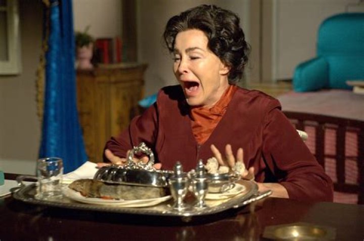 Bette and Joan Episode 4