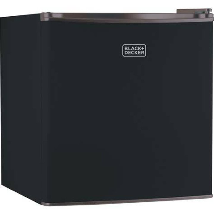 black + decker mini fridge, one of the best gifts for teen boys