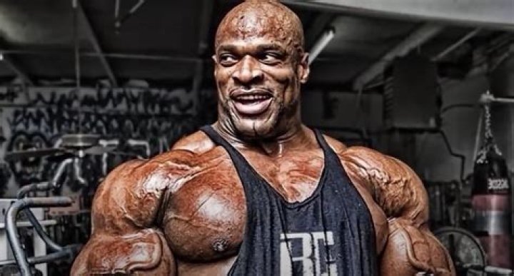 Bodybuilding legend, Ronnie Coleman, who won Mr Olympia a record eight times, meets fan Liam Keys while on a nationwide tour with his brother Cory Matthews. Photo / Ben Fraser