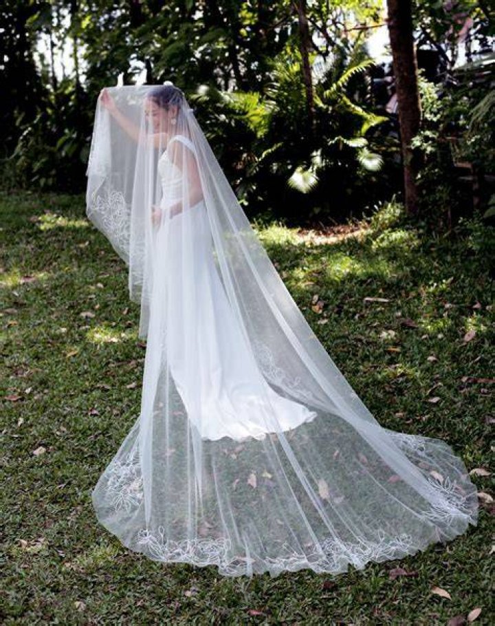 Bridal veil, Veil, Photograph, Outerwear, Bridal clothing, Formal wear, Bride, Coat, Dress, Gown, 