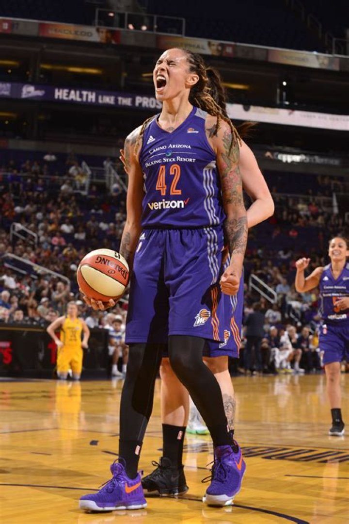Brittney Griner wears No. 42 in honor of Jackie Robinson Outsports
