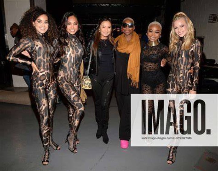 celebrities attend the new york knicks vs philadelphia 76ers game
