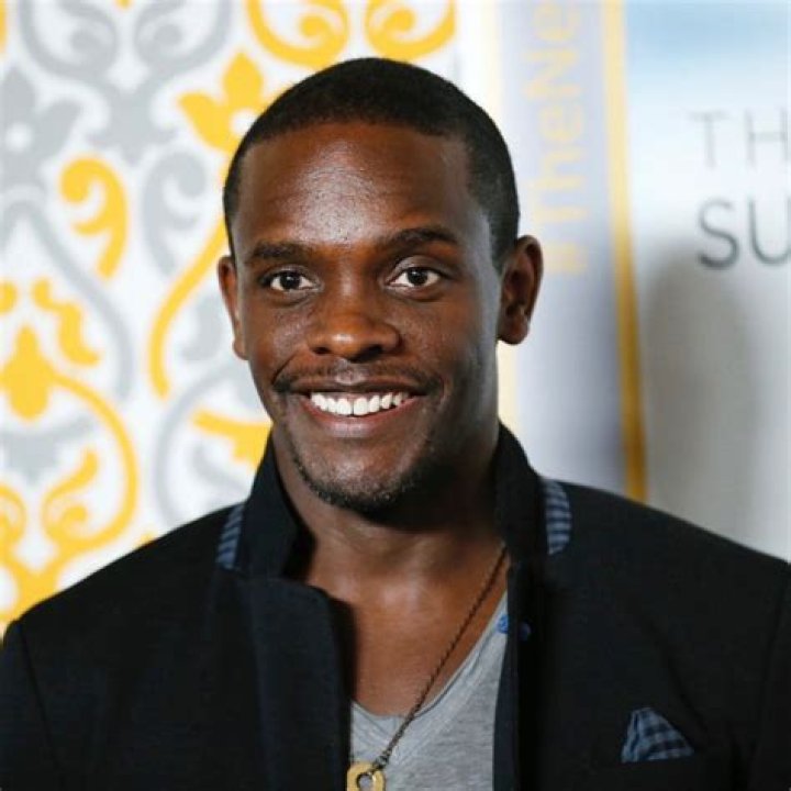 Chris Chalk Net Worth, Age, Height, Weight, Family, Wiki 2024