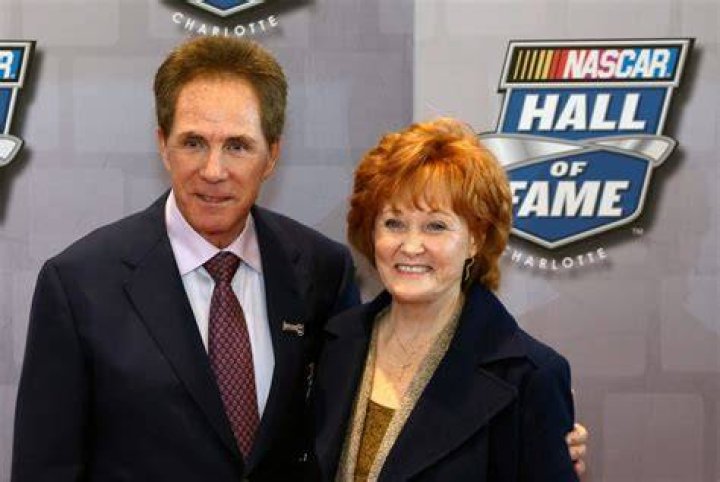 Darrell Waltrip Age, Net worth: Wife, Kids, Bio-Wiki, Weight