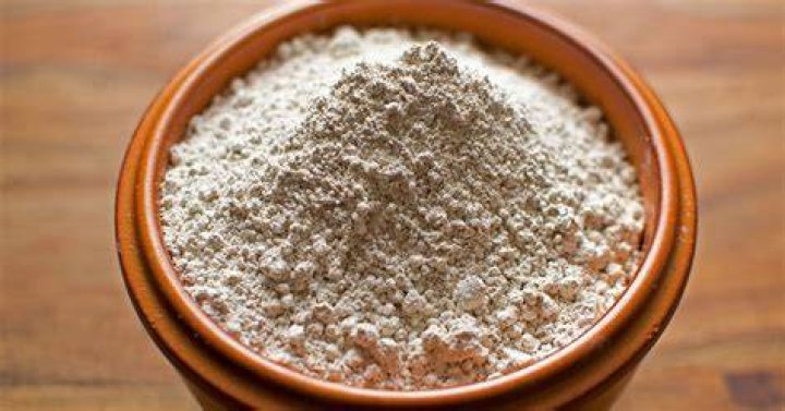 Diatomaceous Earth in bowl