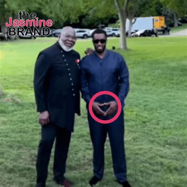 Diddy Takes Picture W/ TD Jakes At Birthday Celebration