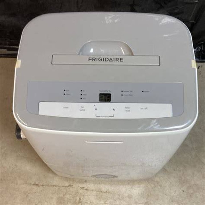 Digital display on Frigidaire Dehumidifier, Top View 