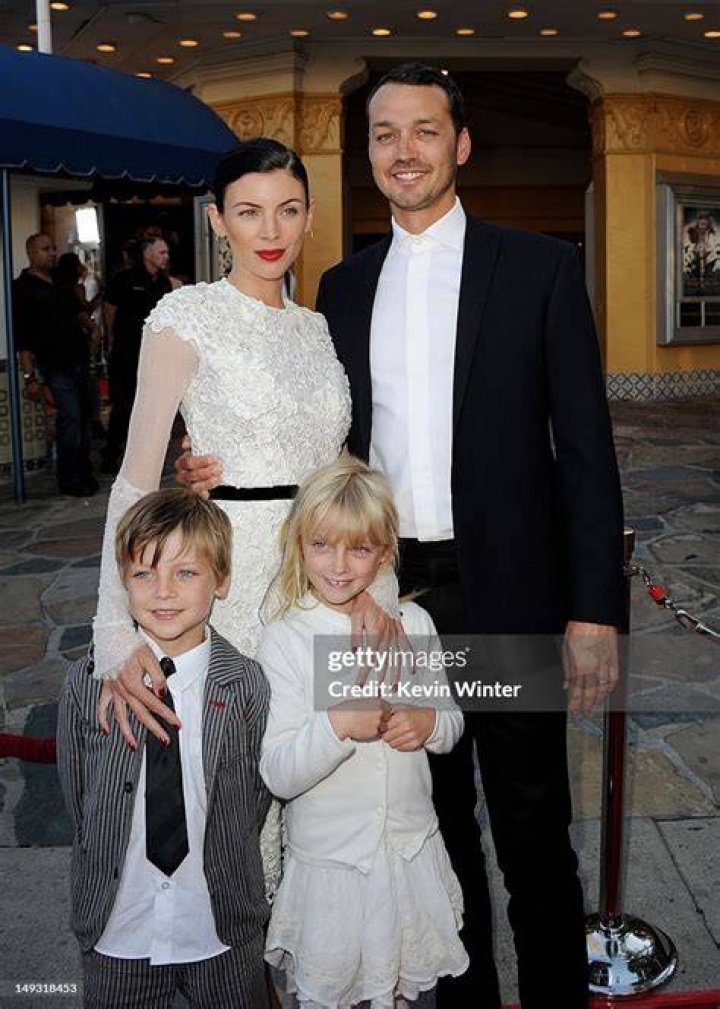 Director Rupert Sanders (R), his wife Liberty Ross and their children Tennyson Sanders and Skyla Sanders. Photo / Getty