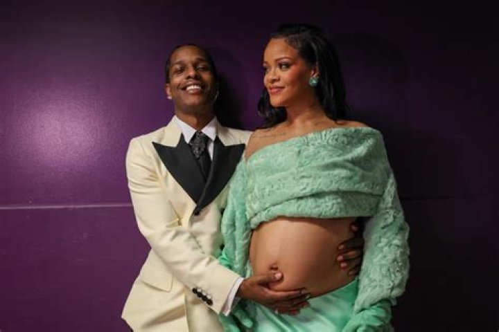 Drake, Rihanna, A$ap Rocky, pregnant, memes Drake, Rihanna, A$ap Rocky, pregnant, memes
