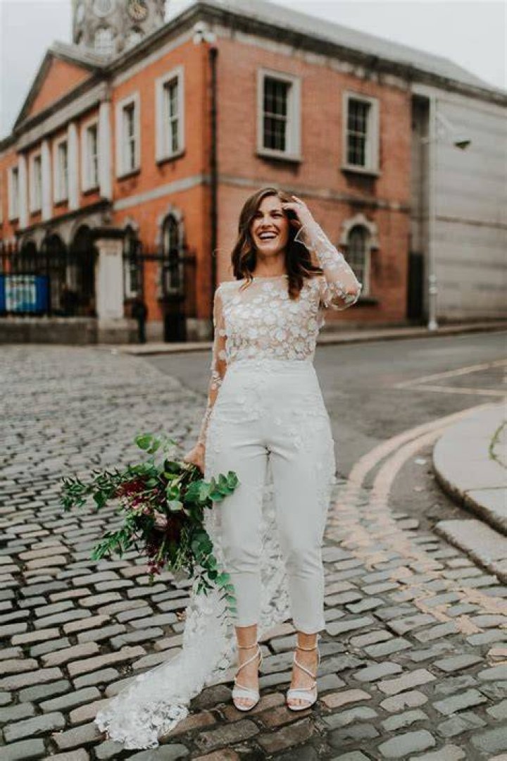 Event, Bridal clothing, Dress, Trousers, Petal, Photograph, Suit, Coat, Wedding dress, Formal wear, Event, Bridal clothing, Dress, Trousers, Petal, Photograph, Suit, Coat, Wedding dress, Formal wear,