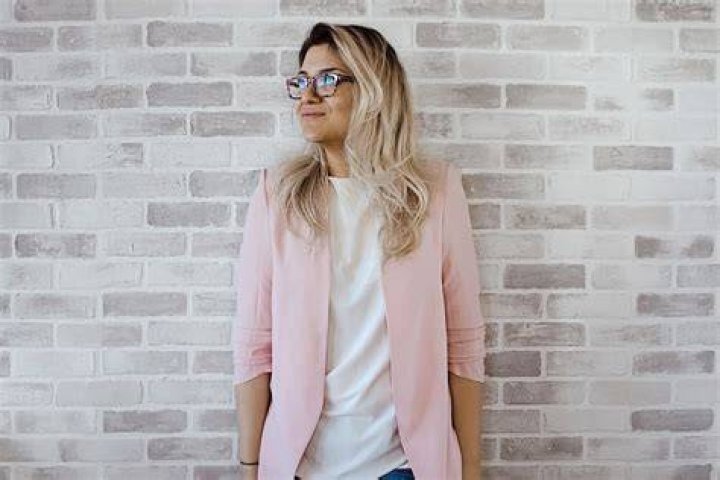 Eyewear, Pink, Fashion, Outerwear, Glasses, Sunglasses, Sweater, Cool, Vision care, Textile, 