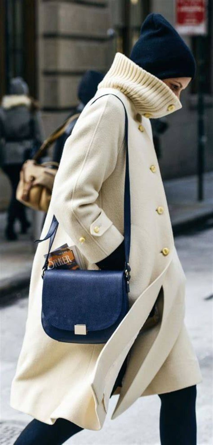 Face, Outerwear, Style, Bag, Fashion accessory, Street fashion, Luggage and bags, Fashion, Pattern, Thigh, 