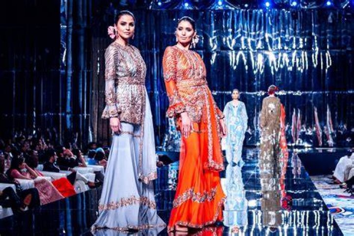 Fashion, Performance, Dress, Event, Fashion accessory, Fashion design, Style, 
