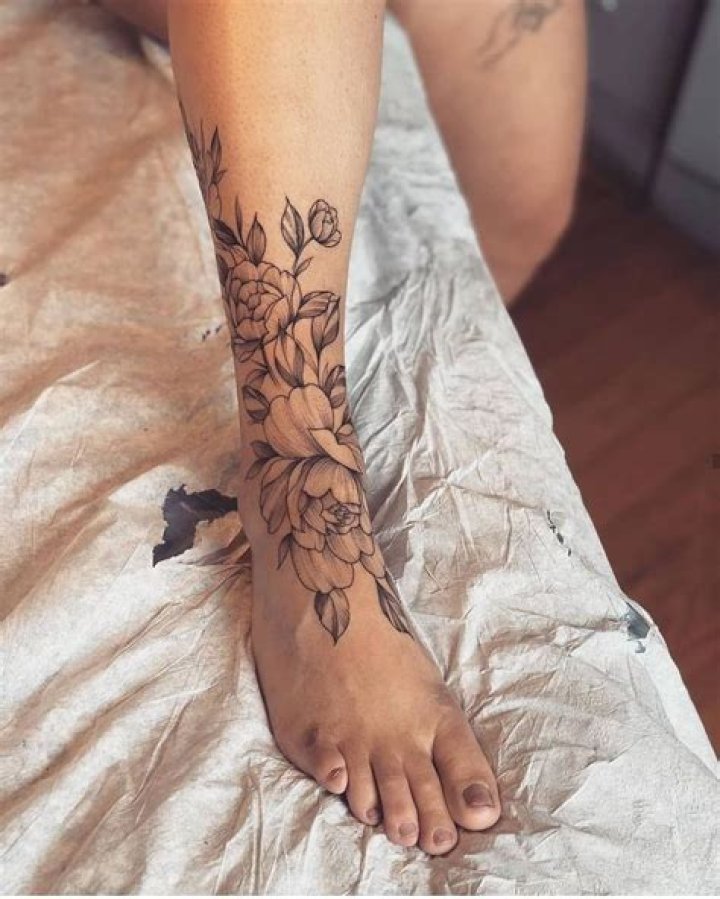 Feminine lower leg tattoos for females Feminine lower leg tattoos for females
