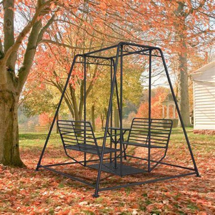 FH19APR_593_67_036-1200 backyard swing