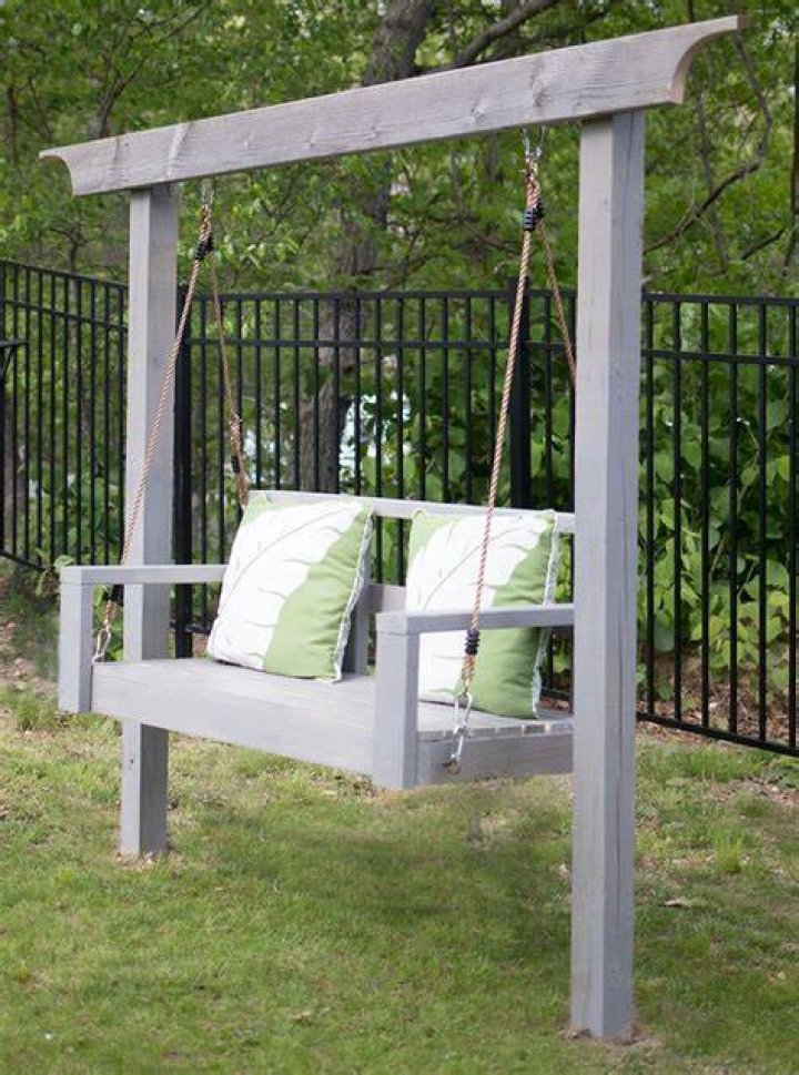 FH19APR_593_67_R01-1200 backyard swing