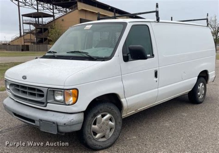 Ford Econoline E150 Van