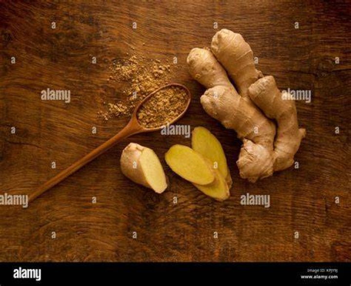 ginger root and powder, studio shot testosterone food