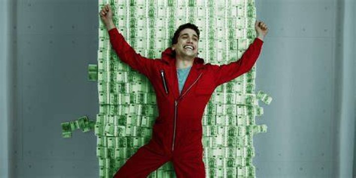 heist the money plane juan sanchez molina as karls monzon in heist the money plane &copy;netflix 2021