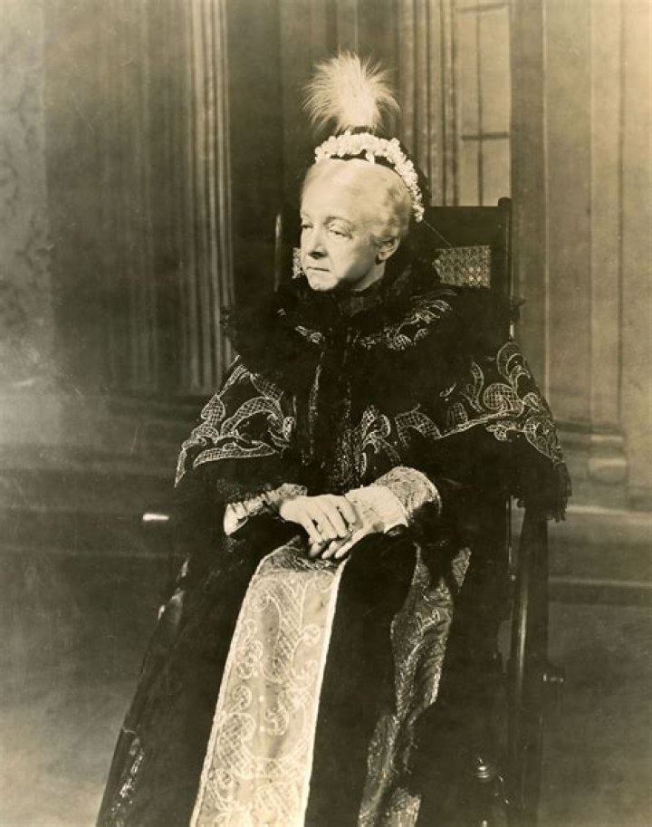 Helen Hayes Net Worth at Death, Date, Place and Cause of Death, Family, etc
