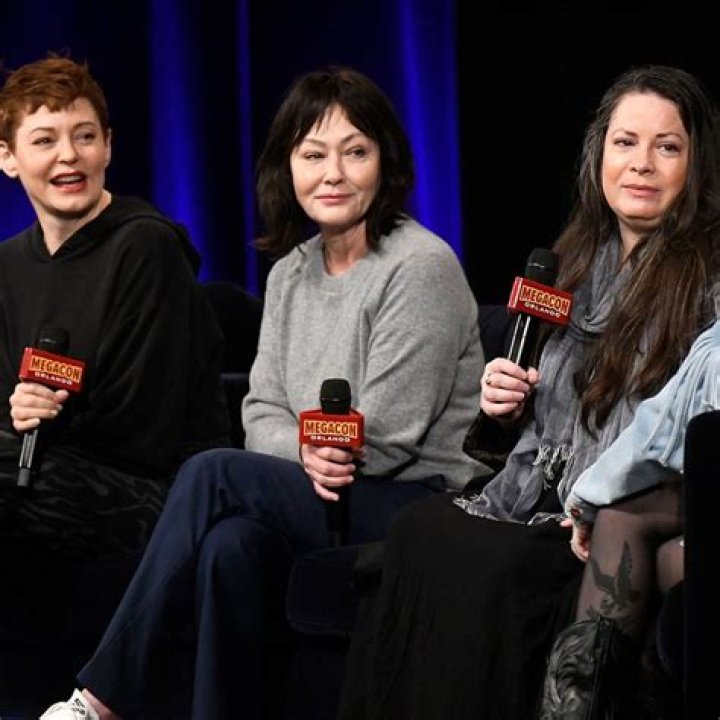 Holly Marie Combs Defends Shannen Doherty Amid Alyssa Milano Feud