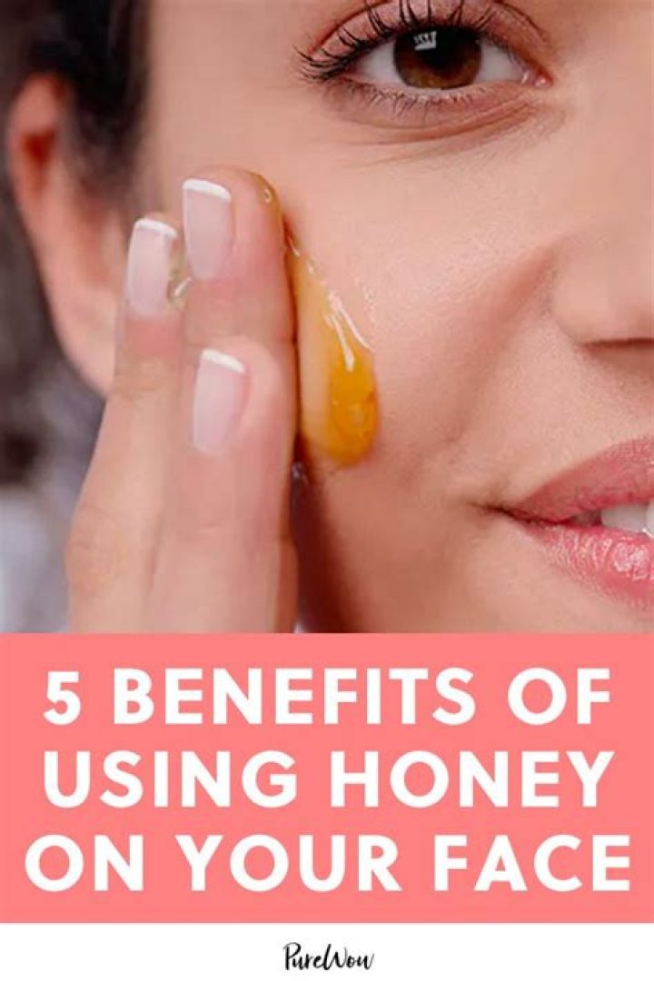 Honey for your face: what it really does to your skin