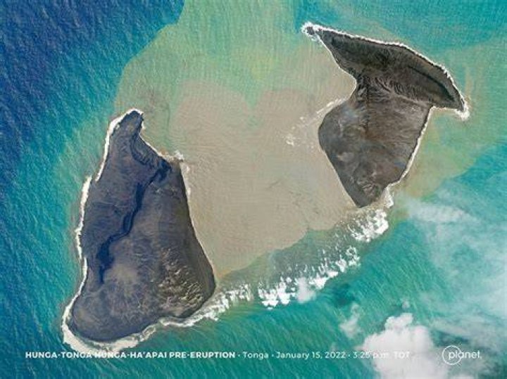 Hunga Tonga-Hunga Ha'apai volcano before the latest eruption. Photo / via Twitter