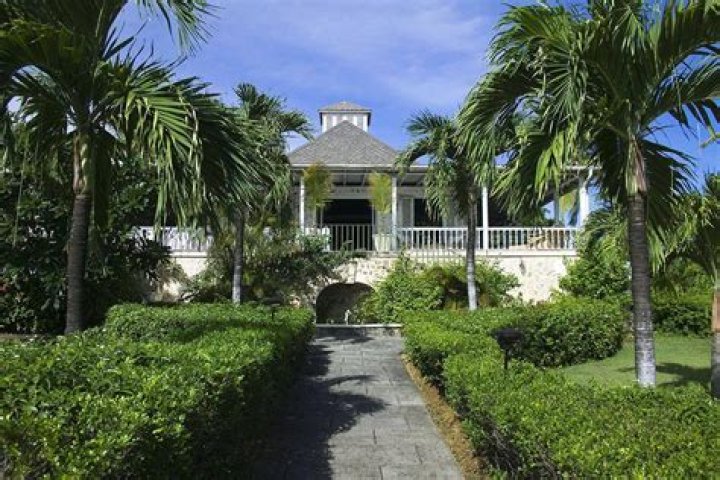 ila spa retreat on the island of Mustique-LUXURY MIND AND BOSY SPA RETREAT