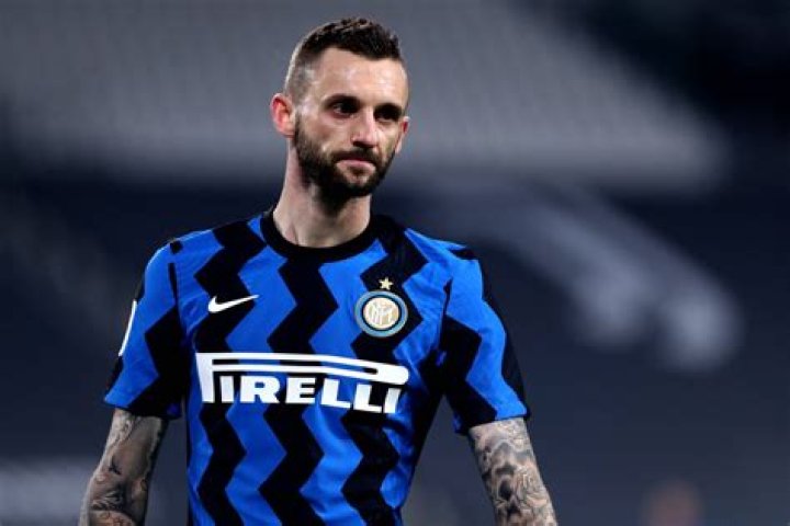 Inter Midfielder Marcelo Brozovic Drops Agent & Will Be Represented By