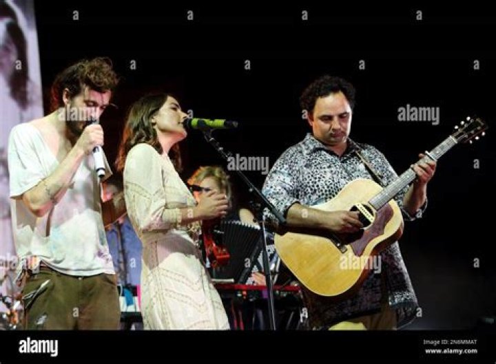 Jade Castrinos and Nico Aglietti from Edward Sharpe and the