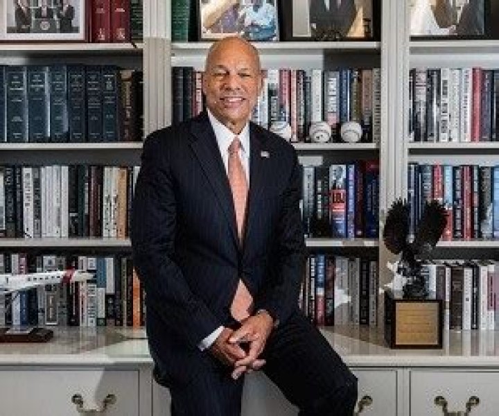 Jeh Johnson Net Worth, Age, Height, Wife, Family, Wiki 2024