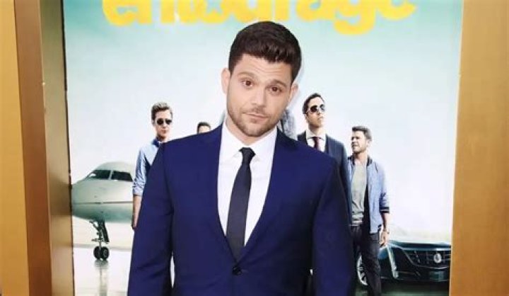 Jerry Ferrara Net worth, Age: Wife, Bio-Wiki, Kids, Weight