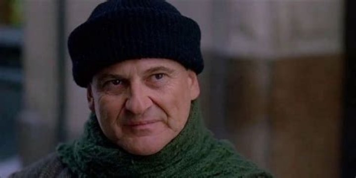 Joe Pesci as Harry in Home Alone.