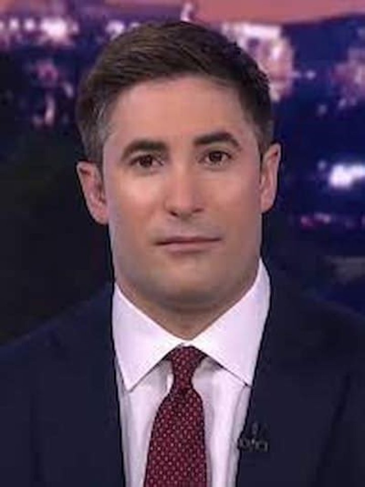 Jonathan Swan Image