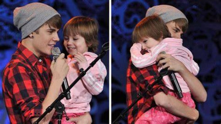 Justin Bieber Sings With Little Sister Jazmyn at Concert! YouTube