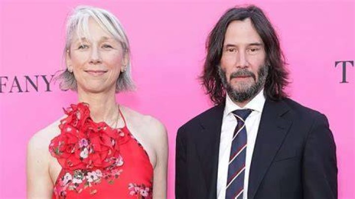 Keanu Reeves Biography Movies, Wife, Net Worth, TV Shows, Age