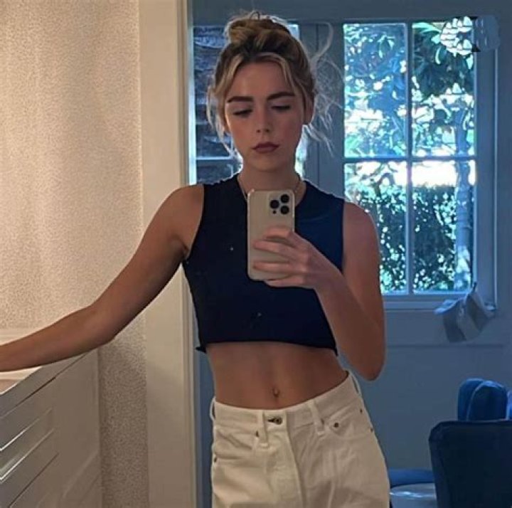 Kiernan Shipka weight