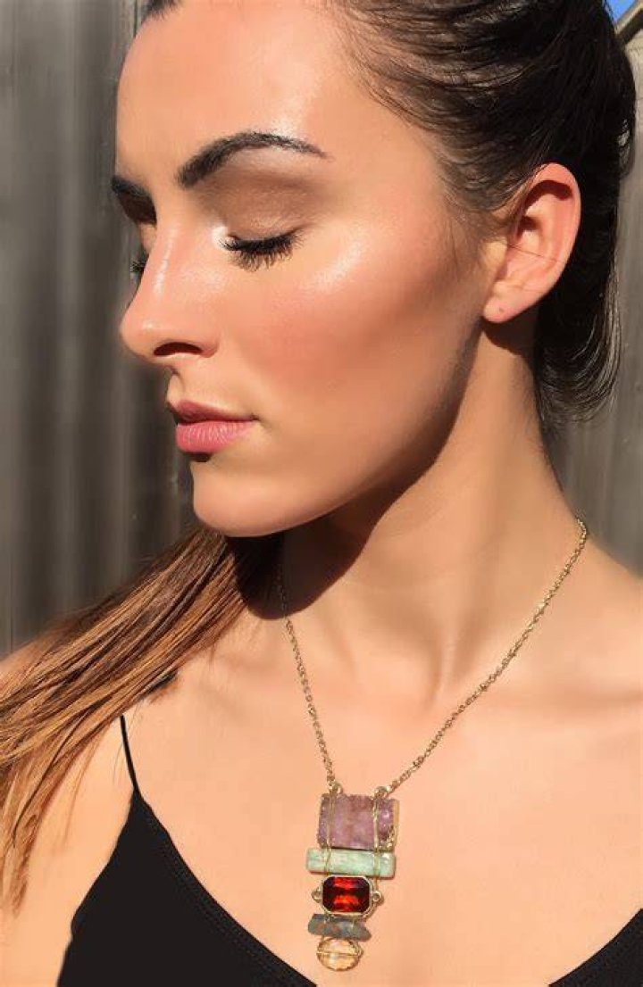 Lip, Hairstyle, Jewellery, Black hair, Style, Beauty, Fashion accessory, Dress, Body jewelry, Fashion, Lip, Hairstyle, Jewellery, Black hair, Style, Beauty, Fashion accessory, Dress, Body jewelry, Fashion,