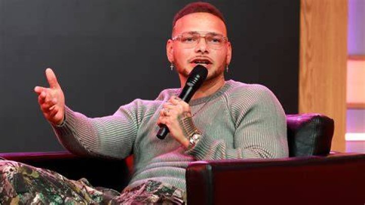 (LISTEN) Kane Brown Talks How He Sneaks Into Philly, His World