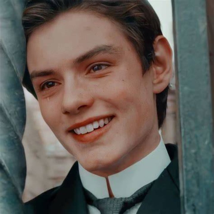 Louis Partridge