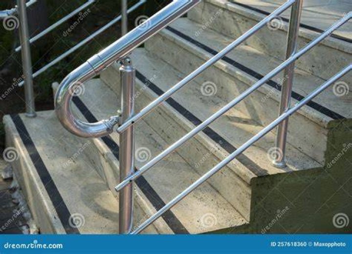 masking concrete stairs