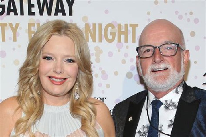Melissa Peterman Net Worth, Age, Height, Husband, Family, Wiki 2024